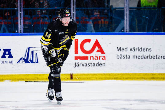AIKs Jesper Emanuelsson har ont