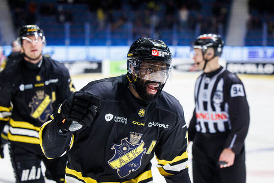 AIKs Daniel Muzito Bagenda jublar