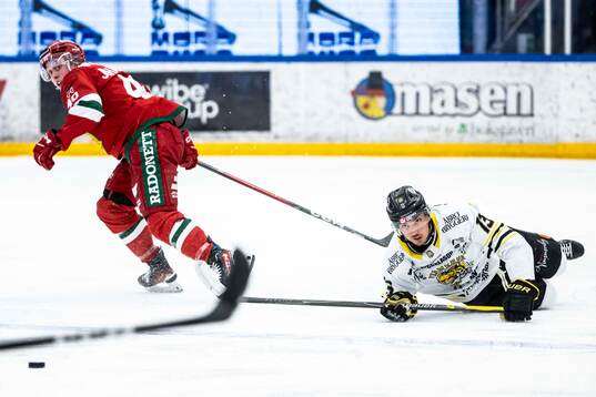 Moras Felix Johansson och Vimmerbys Filip Fornåå Svensson