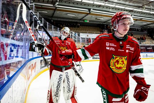 Moras målvakt Marcus Hellgren Smed jublar