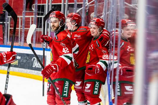 Moras Olle Carlsson jublar