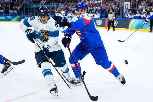 Teuvo Teräväinen of Finland and Martin Fehervary of