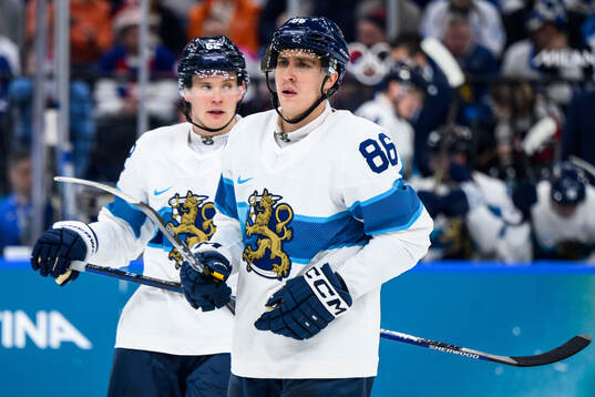 Artturi Lehkonen and Teuvo Teräväinen of Finland in the