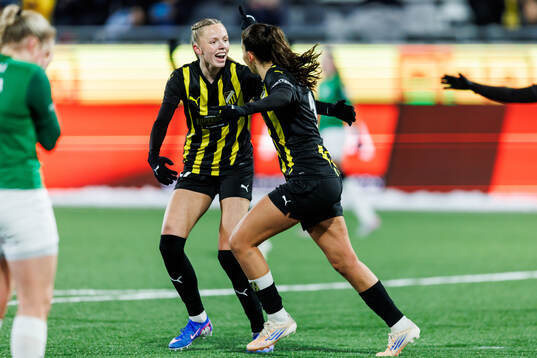 Helena Sampaio and Thelma Karen Palmadottir of Häcken