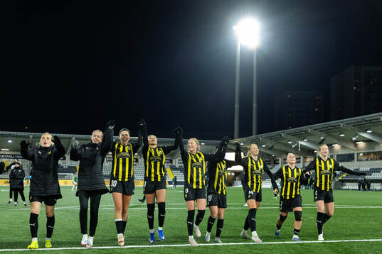 Players of Häcken celebrate