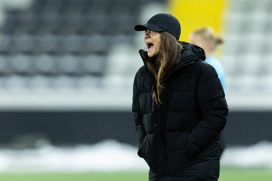 Head coach Elena Sadiku of Häcken