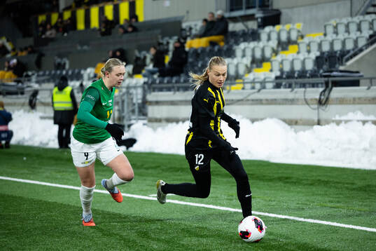 Olöf Kristinsdottir of Breidablik and Stine Sandbech of