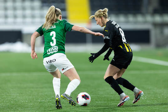 Elisa Vidarsdottir of Breidablik and Josefin Baudou of