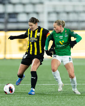 Tabby Tindell of Häcken and Hrafnhildur Asa Halldorsdottir