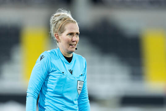 Referee Lina Lehtovaara