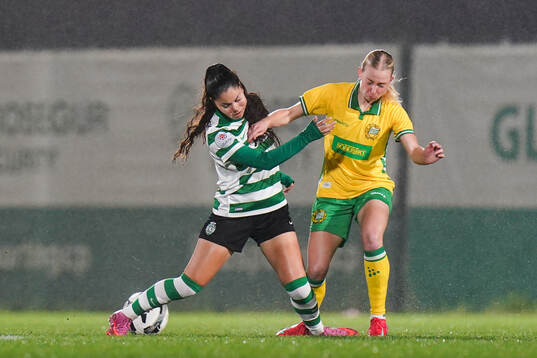 Jeneva Hernandez Gray of Sporting CP and Emilie Joramo of