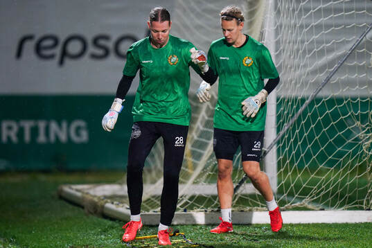 goalkeeper Melina Loeck and goalkeeper Cajsa Andersson of