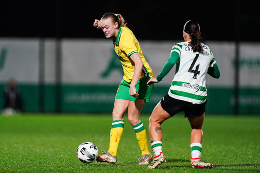Elin Sørum of Hammarby and Érica Cancelinha of Sporting CP