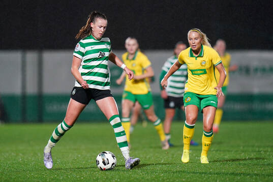Mackenzie Cherry of Sporting CP and Stina Lennartsson of