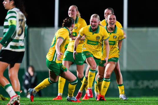 Emilie Joramo of Hammarby celebrates