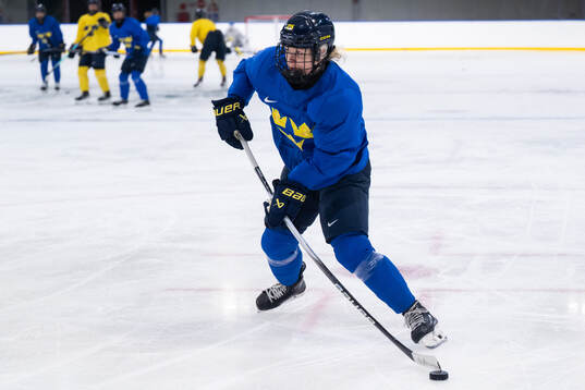 Lina Ljungblom of Sweden at a ice hockey practice session