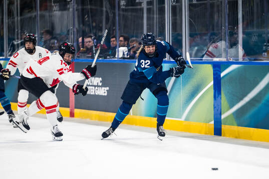 Renata Fast of Canada and Emilia Vesa of Finland in the