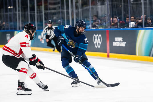 Kati Tabin of Canada and Jenniina Nylund of Finland in the