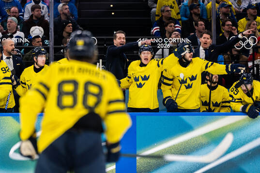 Head coach Sam Hallam of Sweden in the men's ice hockey