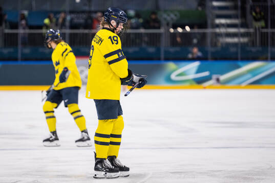 Sara Hjalmarsson of Sweden looks dejected in the women's
