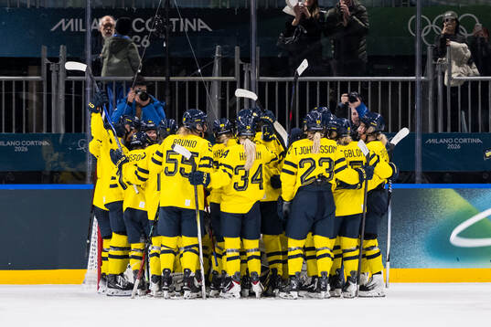 Players of Sweden celebrate