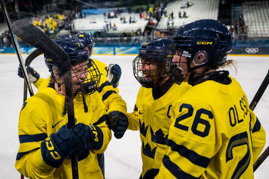 Mira Jungåker, Anna Kjellbin and Hanna Olsson celebrate