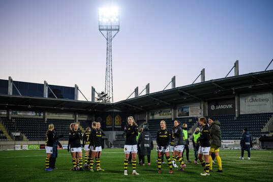 AIKs spelare jublar