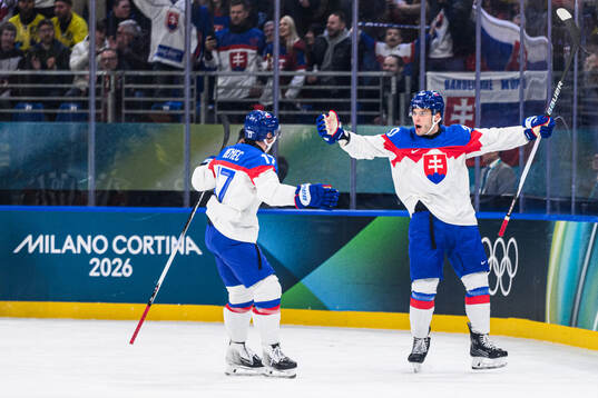 Juraj Slafkovsky of Slovakia celebrates 1-1 in the men's