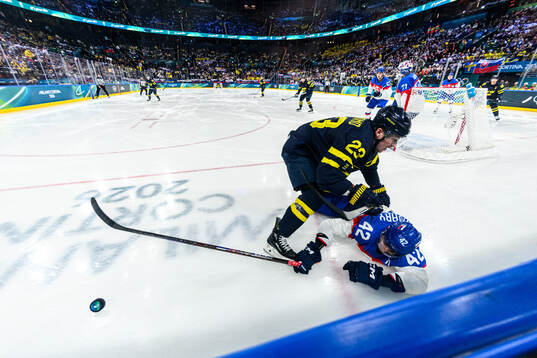 Lucas Raymond of Sweden and Martin Fehervary of Slovakia in