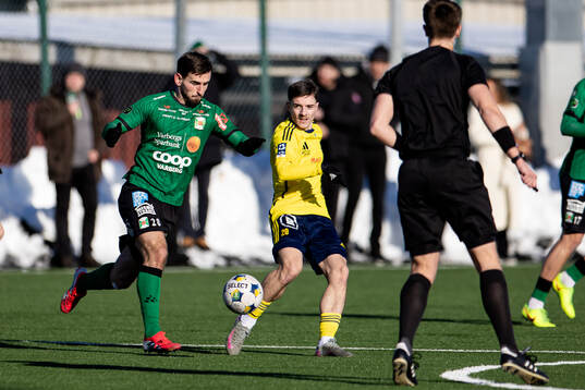 Varbergs Erion Sadiku och Ängelholms Elion Lipovica