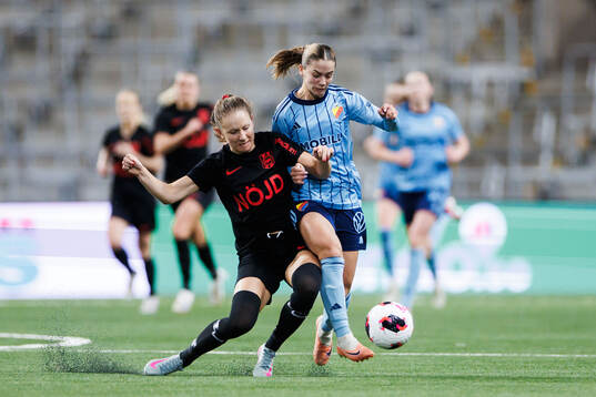 Brommapojkarnas Ida Bengtsson och Djurgårdens Johanna