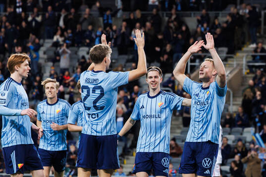 Bläddra bland fler bilder av Fotboll, Träningsmatch, Djurgården - Vålerenga