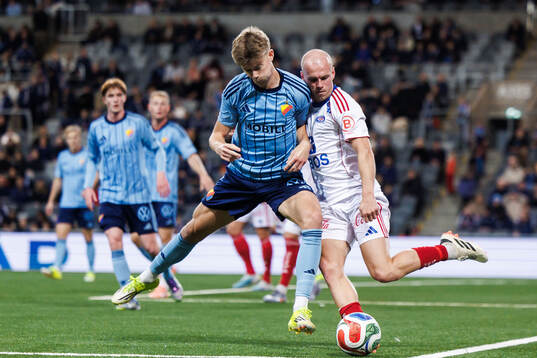 Djurgårdens Patric Åslund och Vålerengas Petter Strand