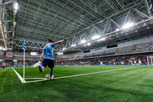 Djurgårdens Max Larsson med en hörna