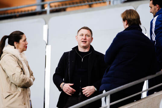 Kim Källström på läktaren