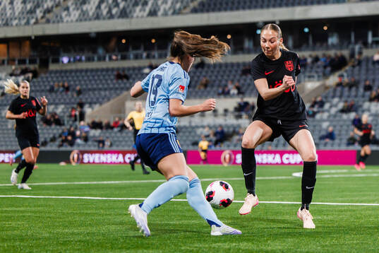 Djurgårdens Lucia Duras  och Brommapojkarnas Ellen