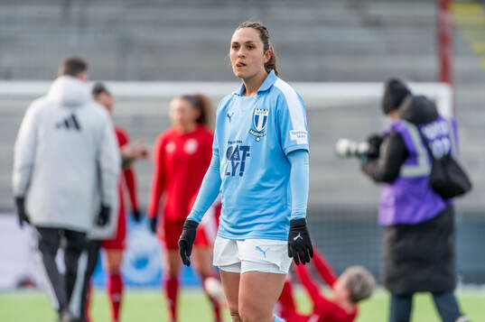 Malmö FFs Isabella D'Aquila deppar