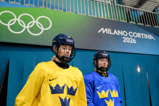 Mira Hallin and Linnea Andersson of Sweden