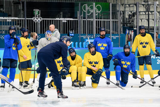 Mira Hallin, Thea Johansson, Nicole Hall and Hanna Thuvik