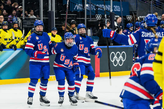 Cayla Barnes of USA celebrates
