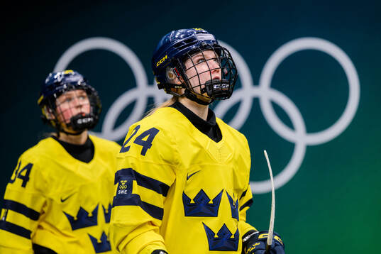 Ebba Hedqvist of Sweden in the women's ice hockey semifinal