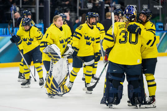 Goaltender Ebba Svensson Träff and Nicole Hall of Sweden