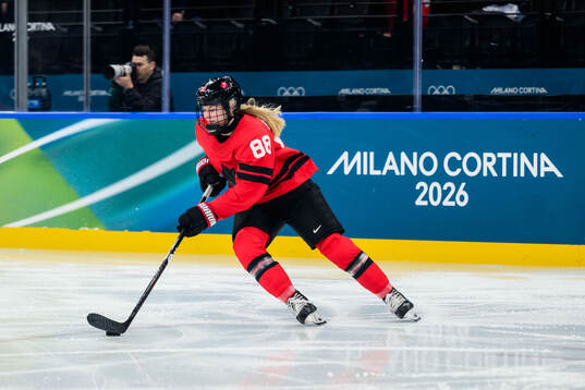 Julia Gosling of Canada in the women's ice hockey semifinal