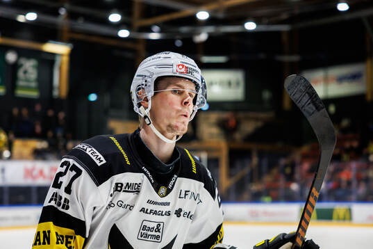 Västerås Carl Jakobsson jublar