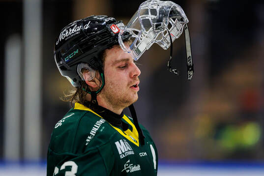 Östersunds Daniel Öhrn deppar