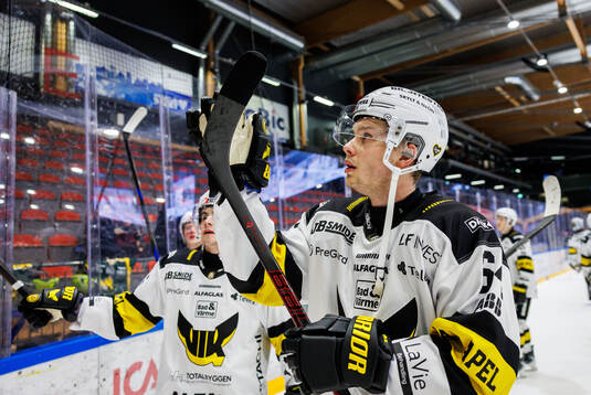 Västerås David Madsen jublar