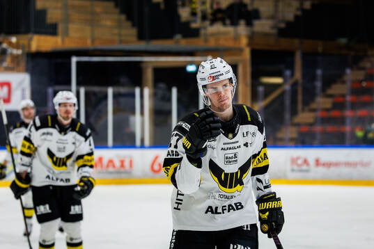 Västerås Carl Jakobsson jublar