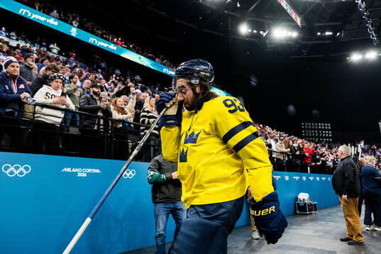 Mika Zibanejad of Sweden looks dejected