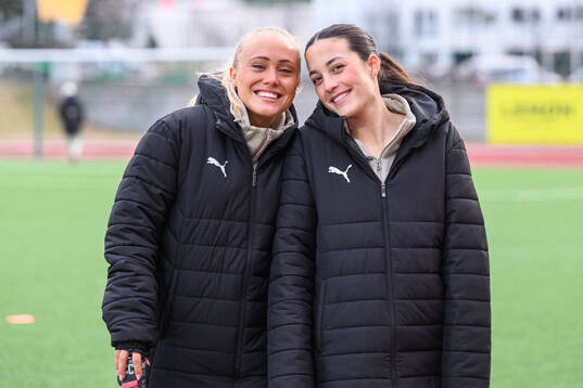 Alva Selerud and Delaney Matriano of Häcken ahead  the