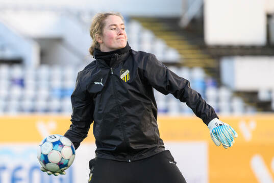 Goalkeeper Fanney Birkisdottir of Häcken